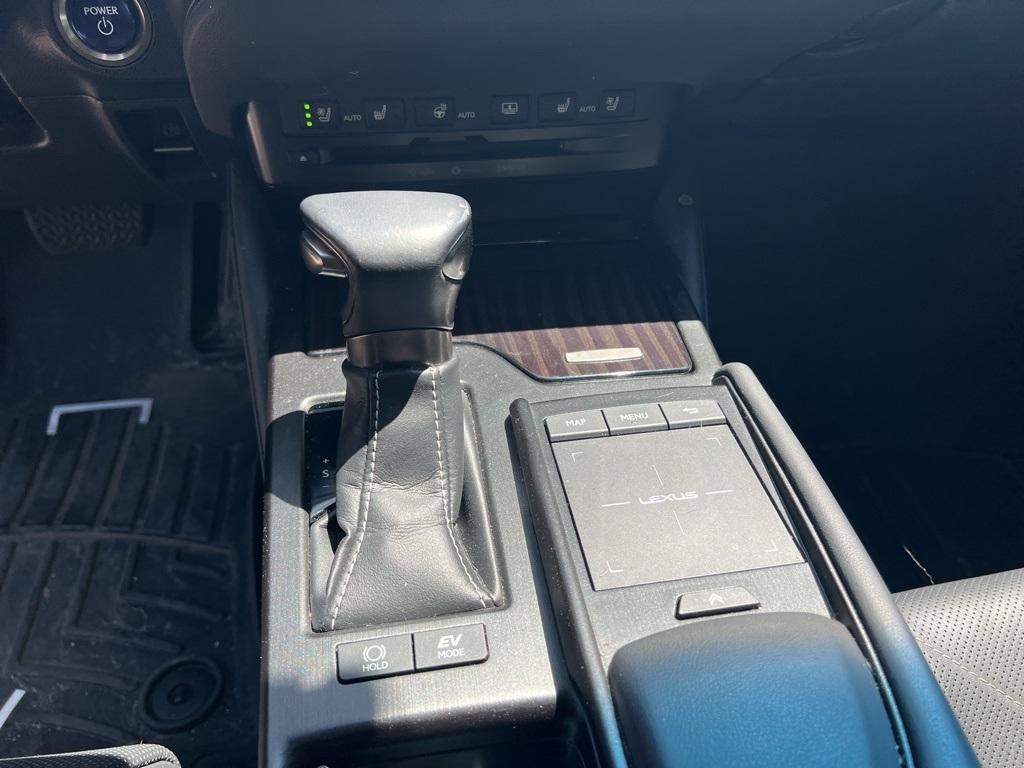 used 2019 Lexus ES 300h car, priced at $33,000