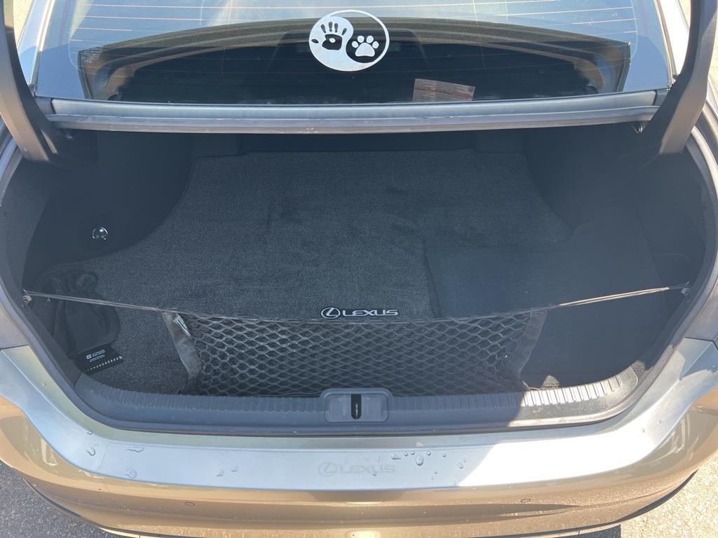 used 2019 Lexus ES 300h car, priced at $33,000