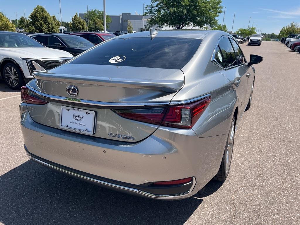 used 2019 Lexus ES 300h car, priced at $33,000