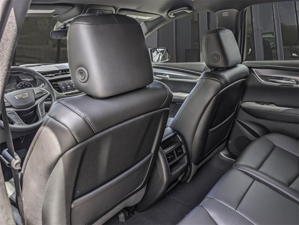 new 2025 Cadillac XT5 car, priced at $44,989