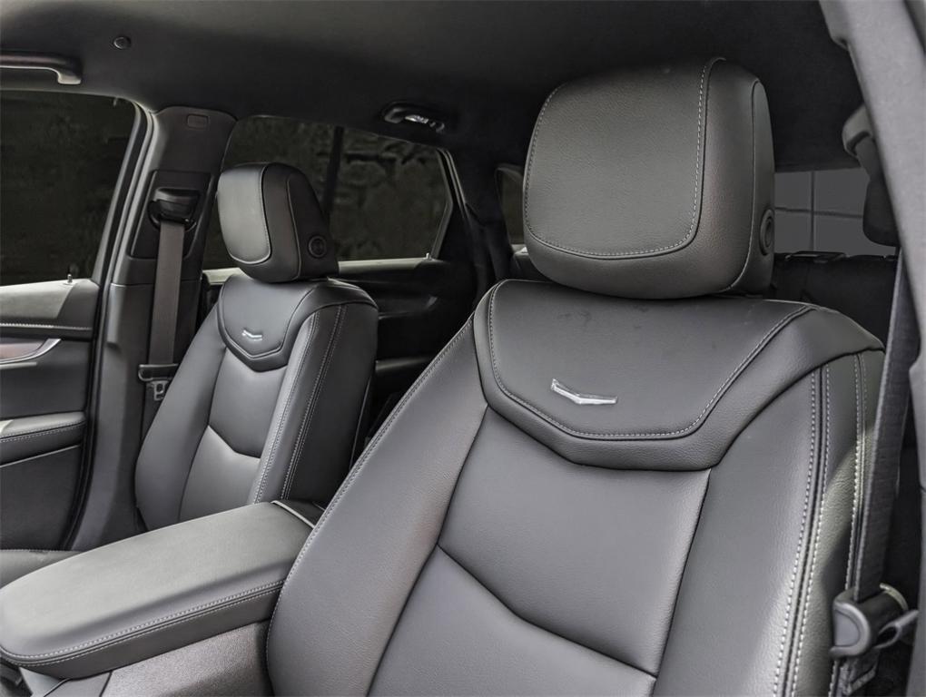 new 2025 Cadillac XT5 car, priced at $44,989