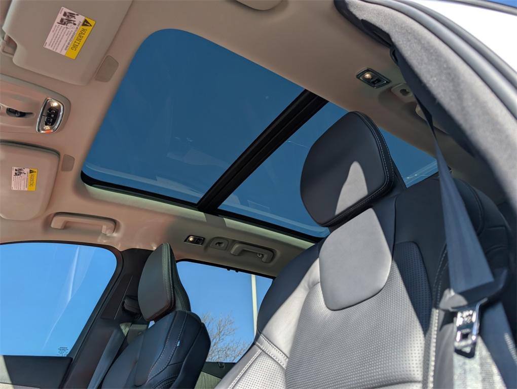 used 2022 Volvo XC90 Recharge Plug-In Hybrid car, priced at $49,500