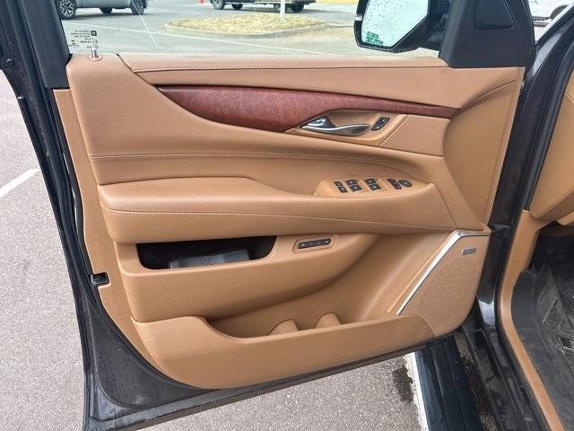 used 2017 Cadillac Escalade ESV car, priced at $27,500