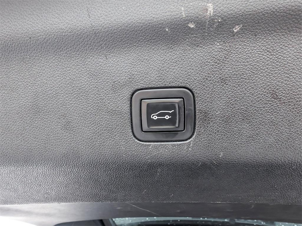 used 2021 Cadillac Escalade ESV car, priced at $70,000