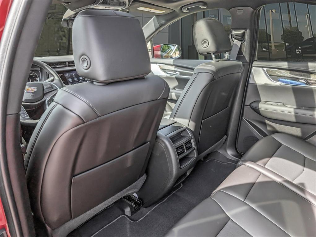 new 2025 Cadillac XT5 car, priced at $59,114