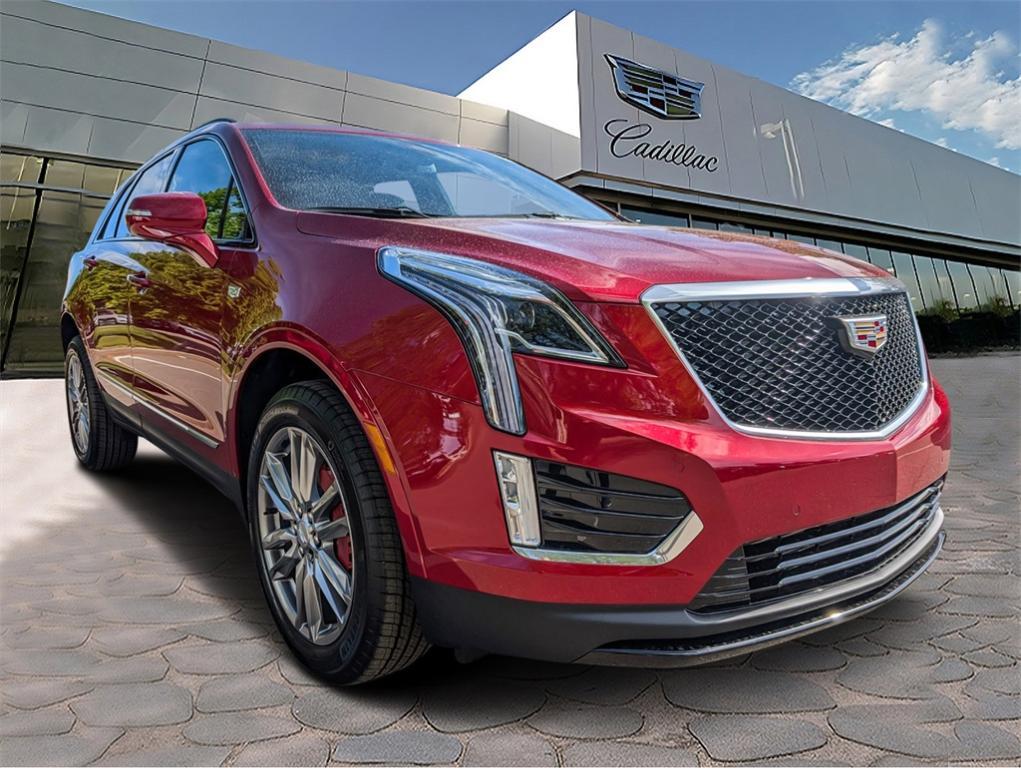 new 2025 Cadillac XT5 car, priced at $59,114
