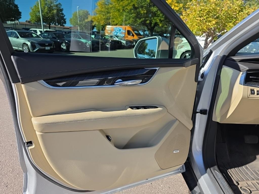 used 2018 Cadillac XT5 car, priced at $22,500
