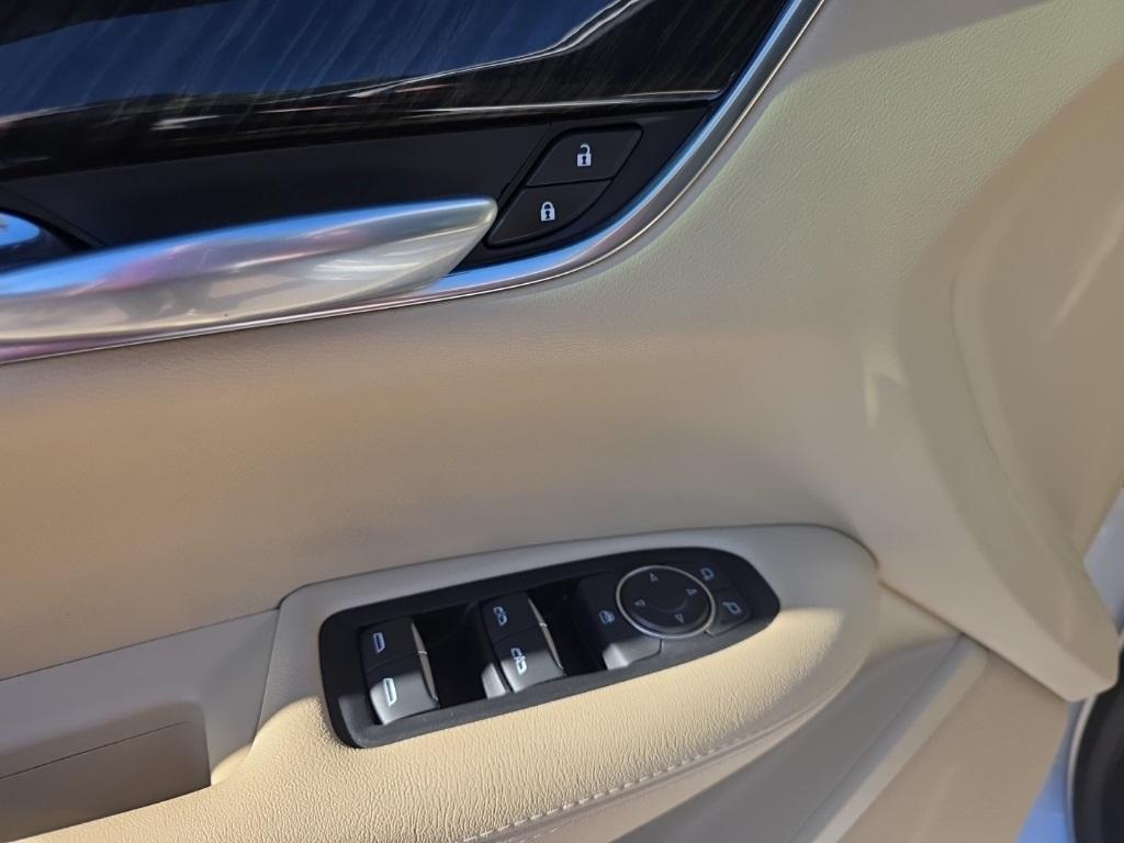 used 2018 Cadillac XT5 car, priced at $22,500