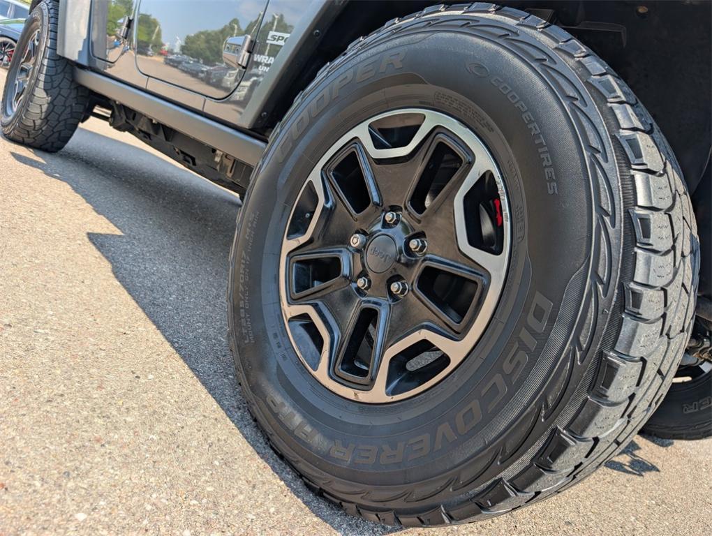 used 2014 Jeep Wrangler Unlimited car, priced at $19,500