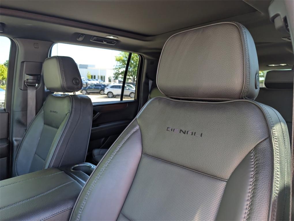 used 2025 GMC Yukon XL car, priced at $79,500
