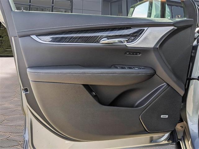 new 2025 Cadillac XT6 car, priced at $62,589