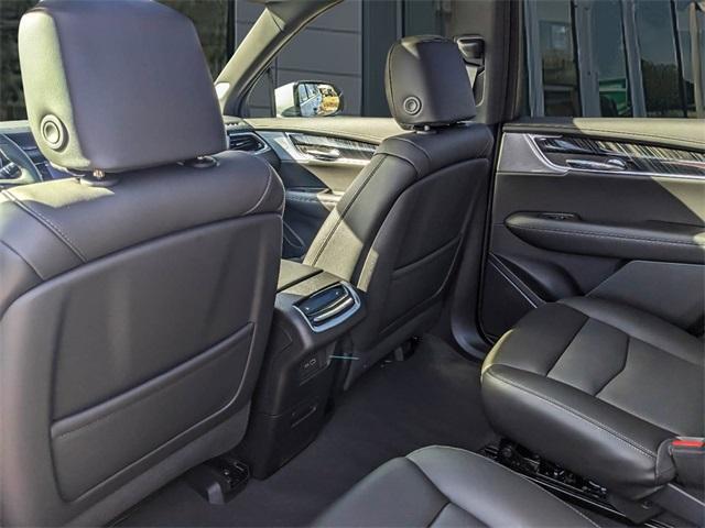 new 2025 Cadillac XT6 car, priced at $62,589