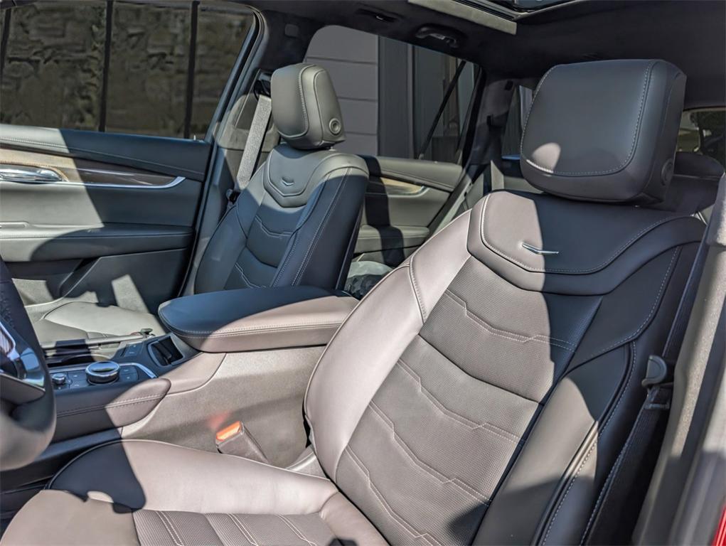 new 2025 Cadillac XT6 car, priced at $74,914