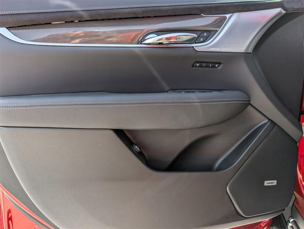 new 2025 Cadillac XT6 car, priced at $74,914