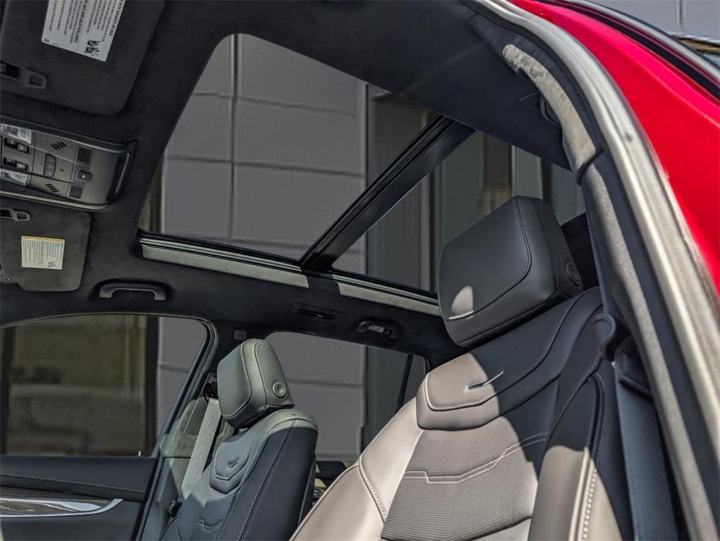 new 2025 Cadillac XT6 car, priced at $74,914