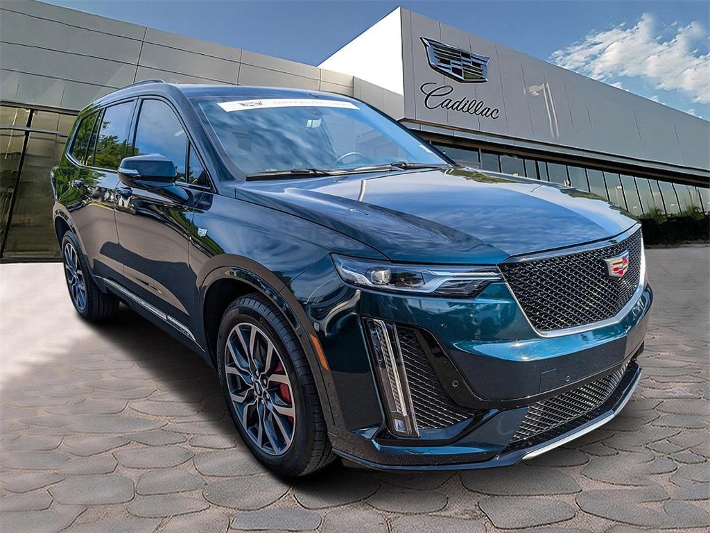 used 2025 Cadillac XT6 car, priced at $54,000