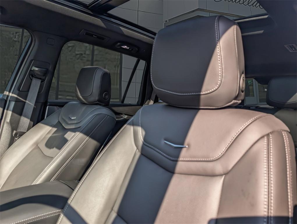 used 2025 Cadillac XT6 car, priced at $54,000