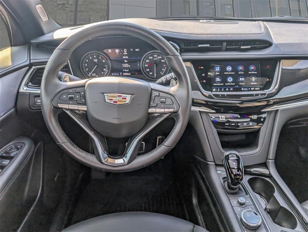 used 2025 Cadillac XT6 car, priced at $54,000