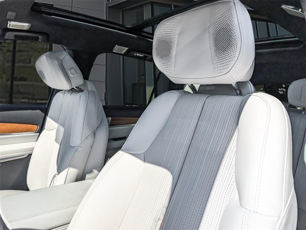 new 2026 Cadillac VISTIQ car, priced at $82,314