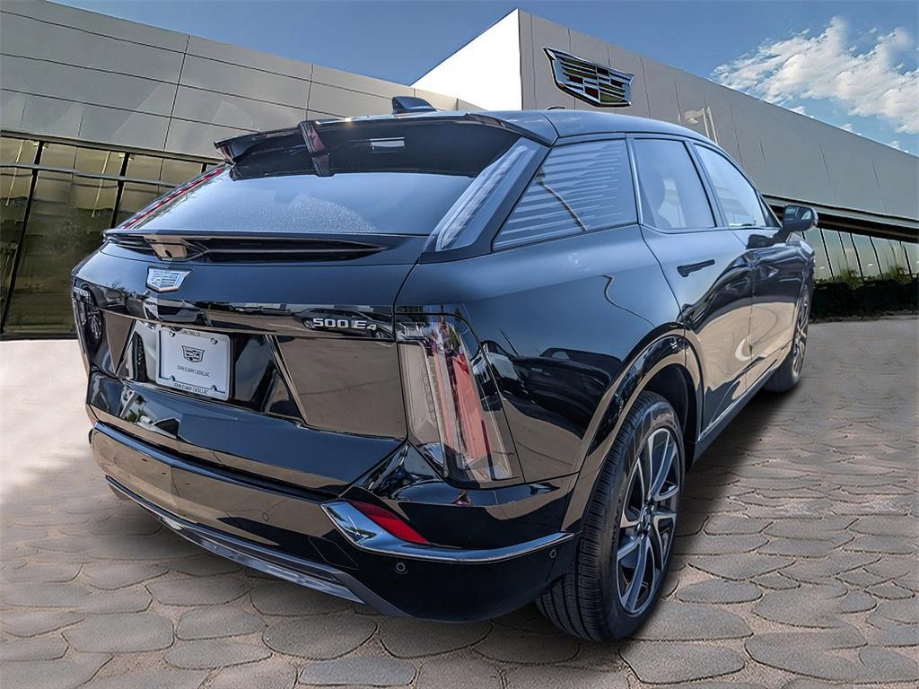 new 2025 Cadillac OPTIQ car, priced at $57,789