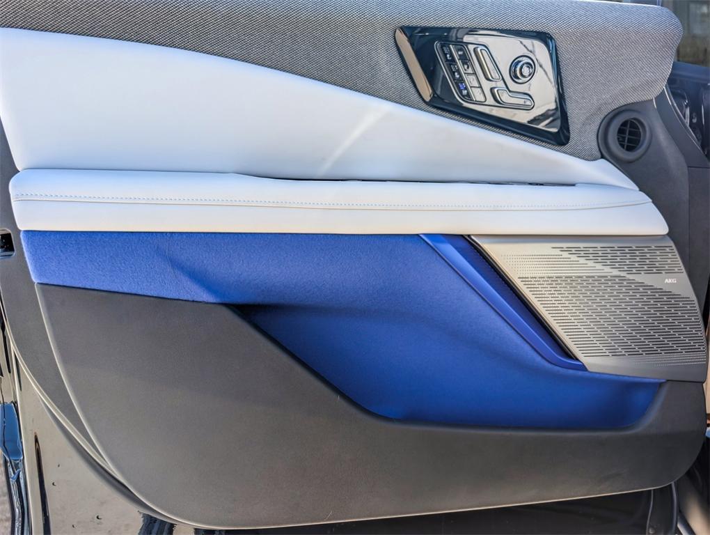 new 2025 Cadillac OPTIQ car, priced at $57,789