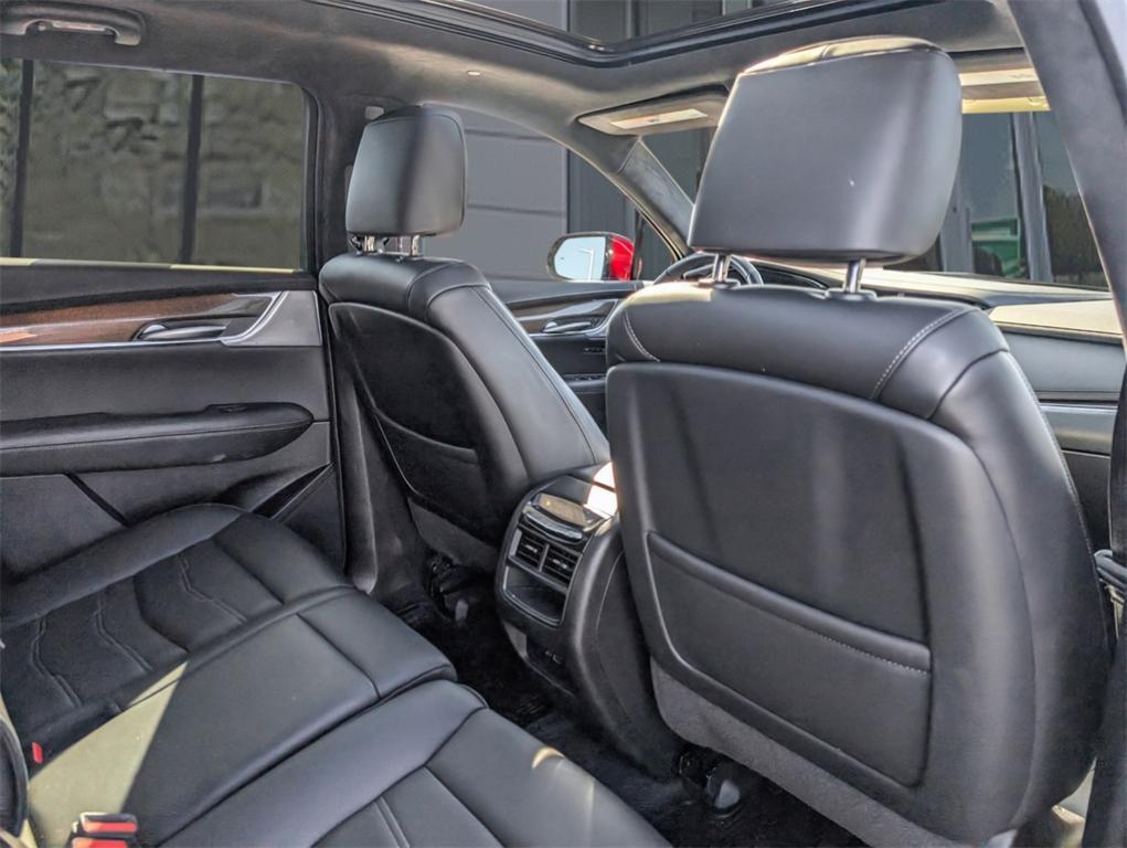 used 2023 Cadillac XT5 car, priced at $40,000