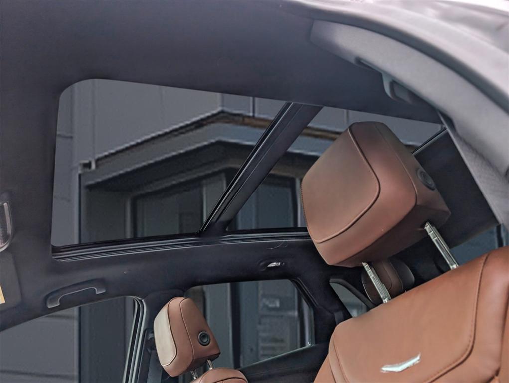 new 2025 Cadillac XT5 car, priced at $55,359