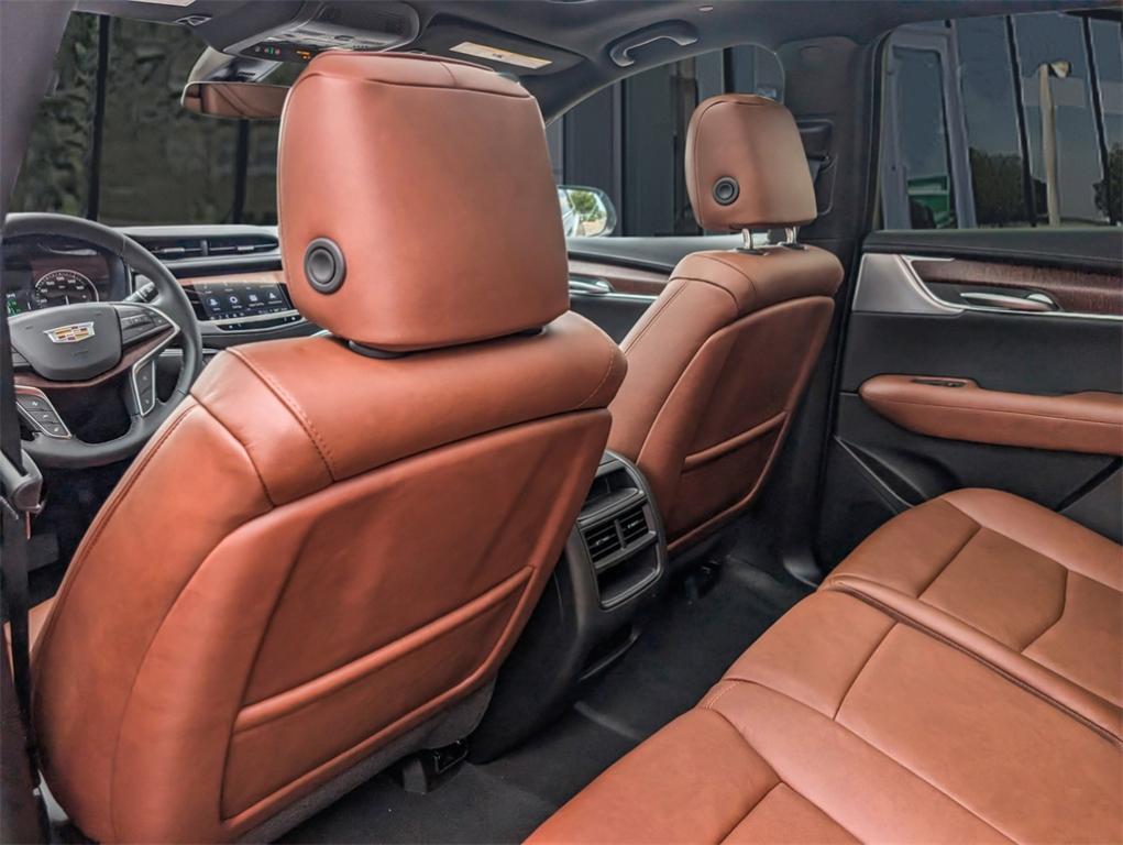 new 2025 Cadillac XT5 car, priced at $55,359