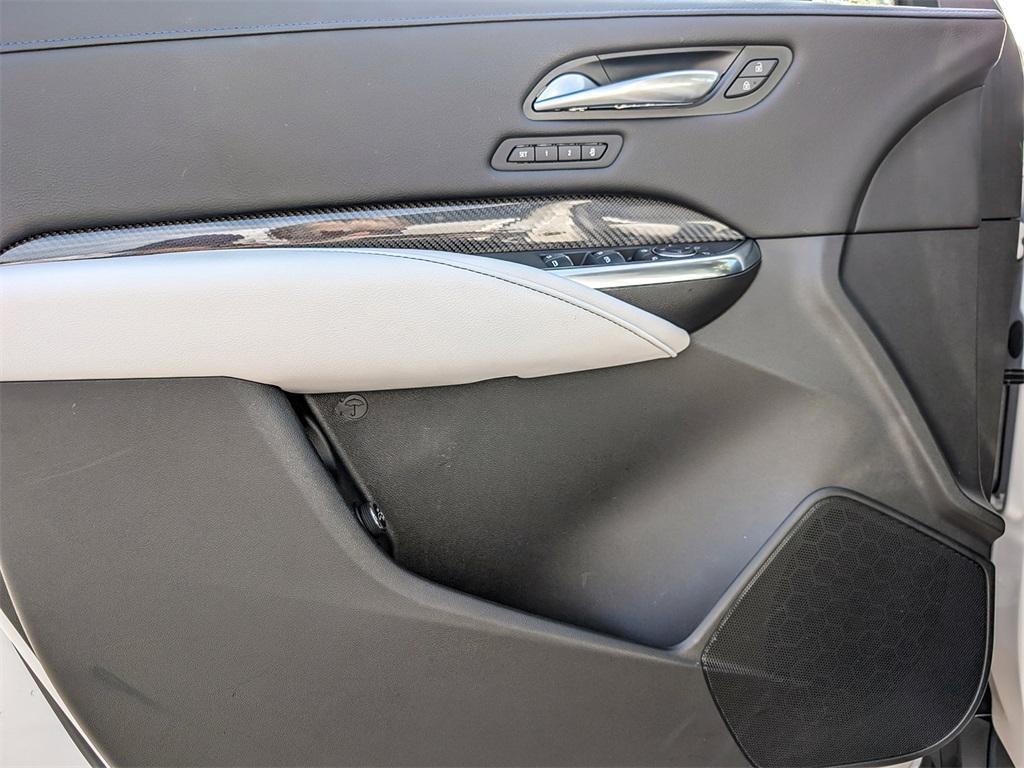 used 2024 Cadillac XT4 car, priced at $48,500