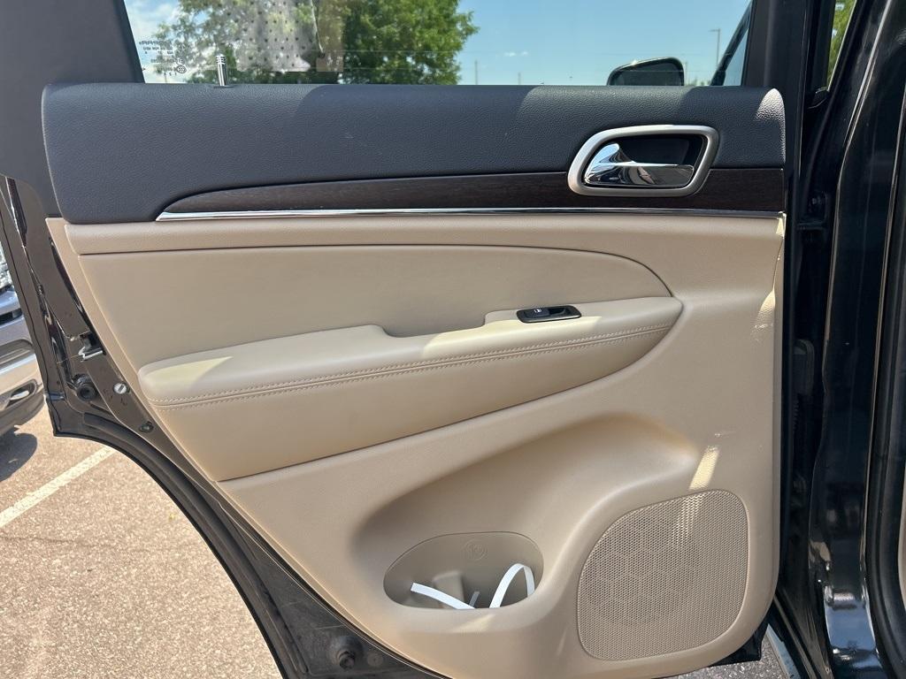 used 2015 Jeep Grand Cherokee car, priced at $19,000