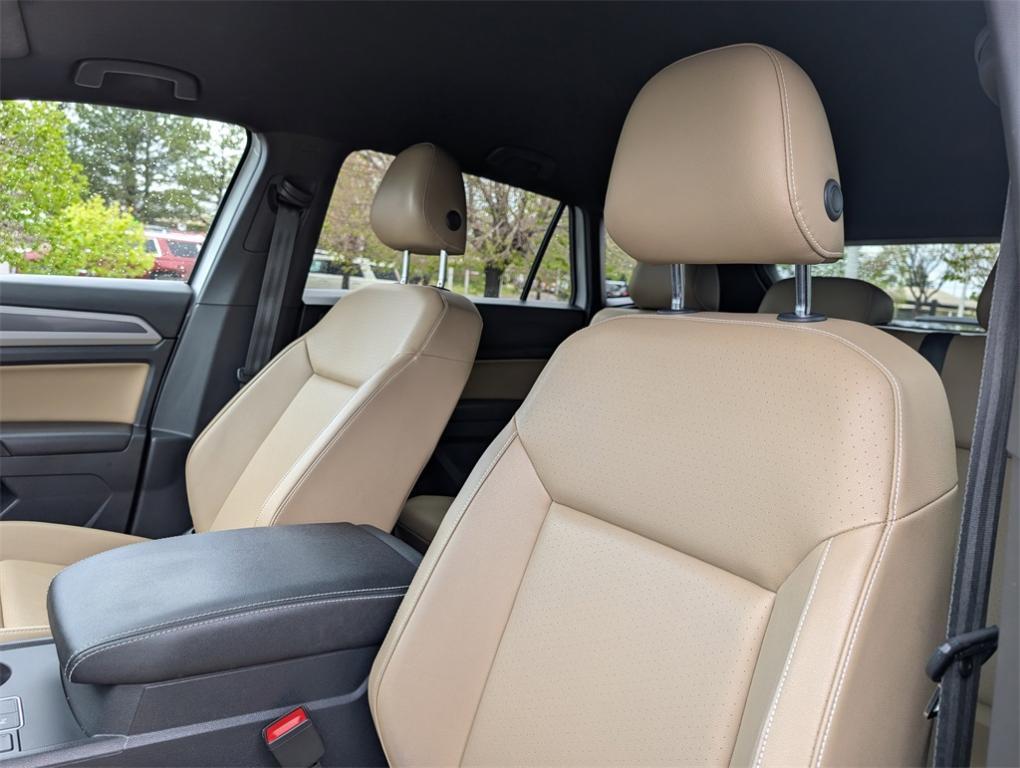 used 2020 Volkswagen Atlas Cross Sport car, priced at $21,500