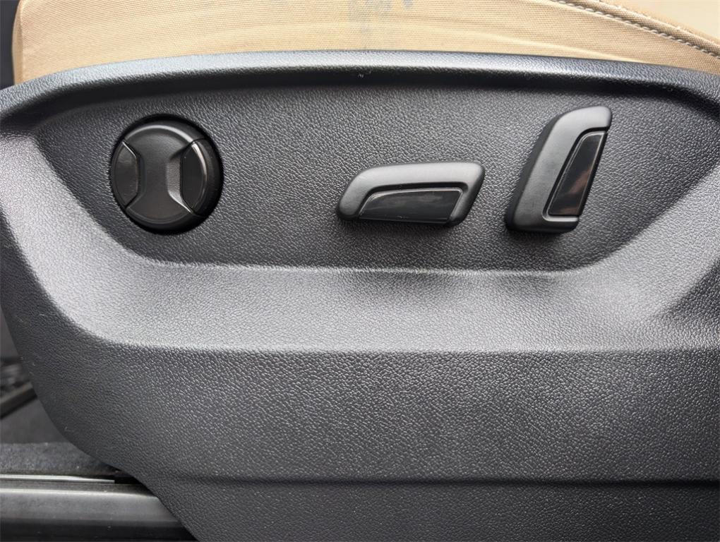 used 2020 Volkswagen Atlas Cross Sport car, priced at $21,500