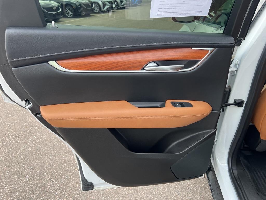 used 2021 Cadillac XT5 car, priced at $33,500