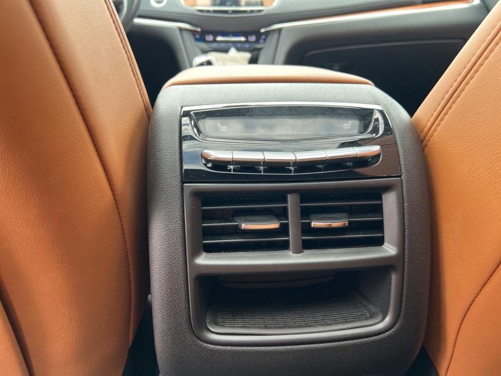 used 2021 Cadillac XT5 car, priced at $33,500
