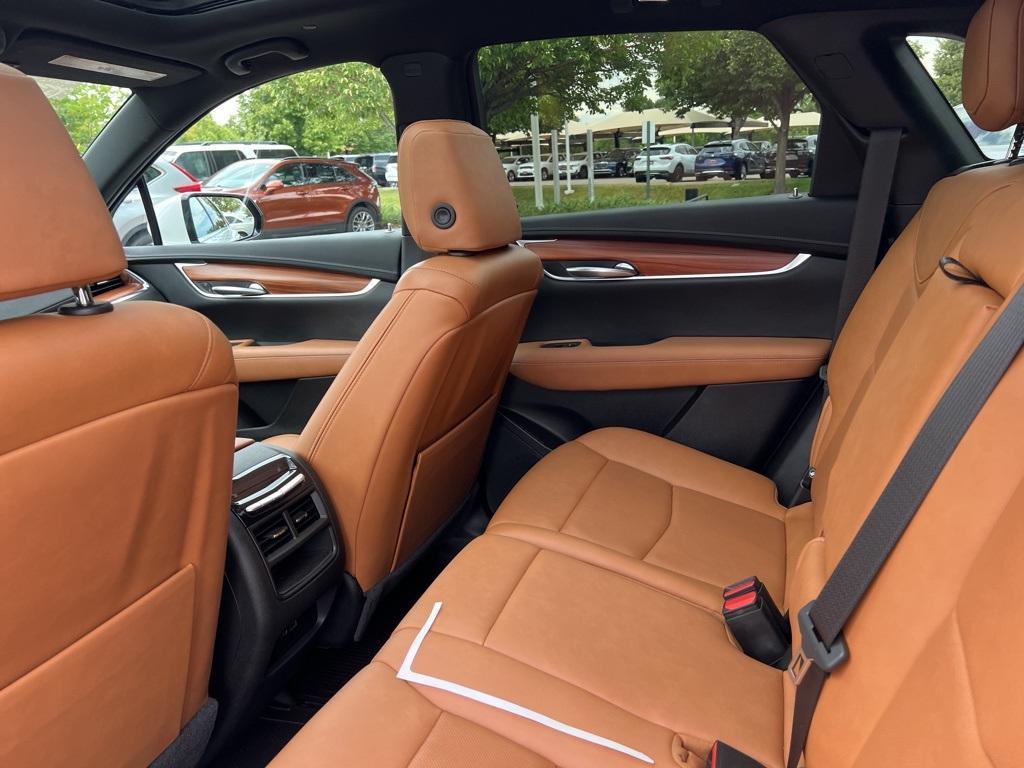 used 2021 Cadillac XT5 car, priced at $33,500