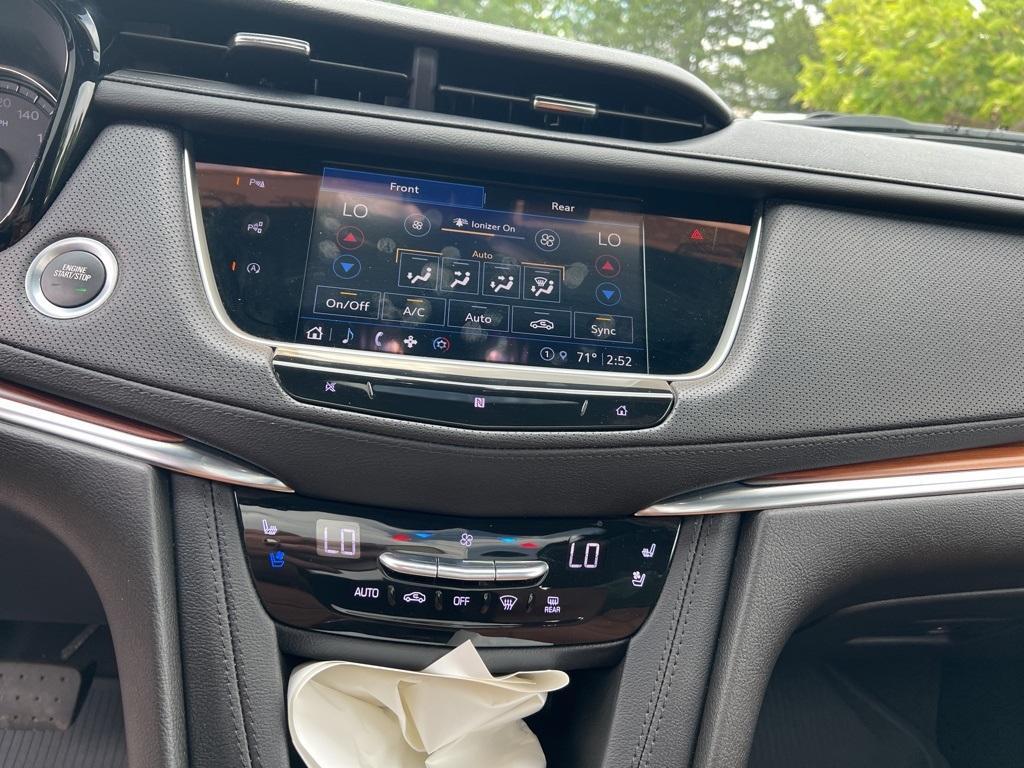 used 2021 Cadillac XT5 car, priced at $33,500