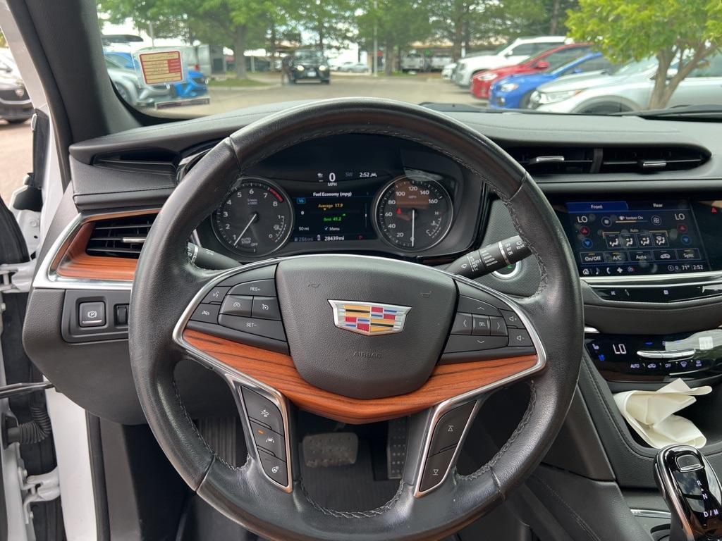 used 2021 Cadillac XT5 car, priced at $33,500