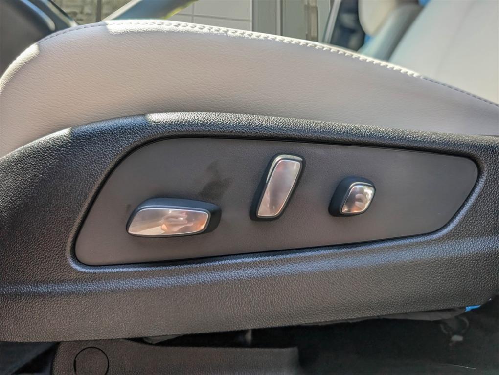 new 2025 Cadillac XT5 car, priced at $63,659