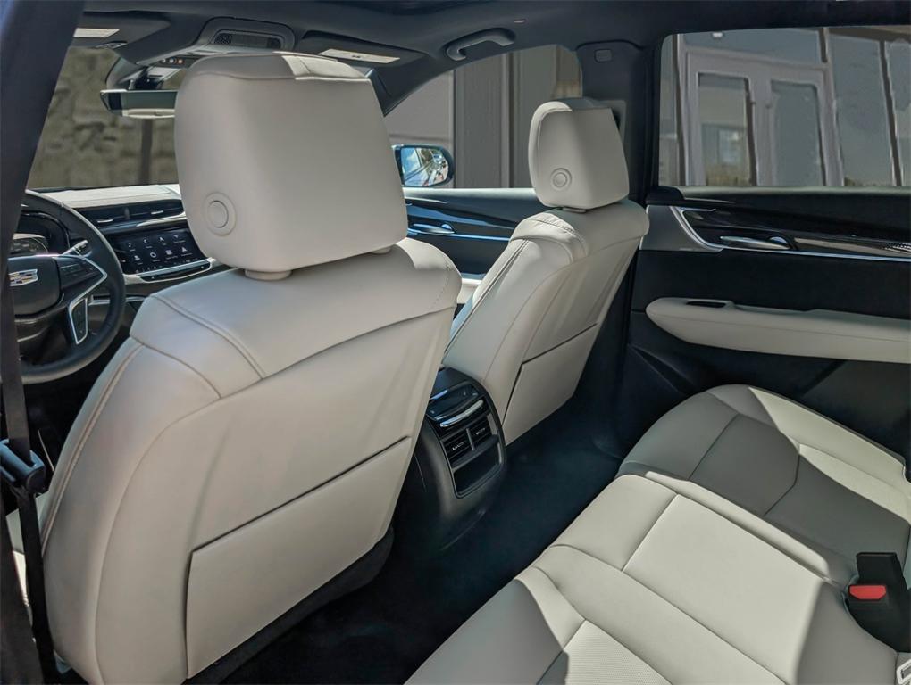 new 2025 Cadillac XT5 car, priced at $63,659