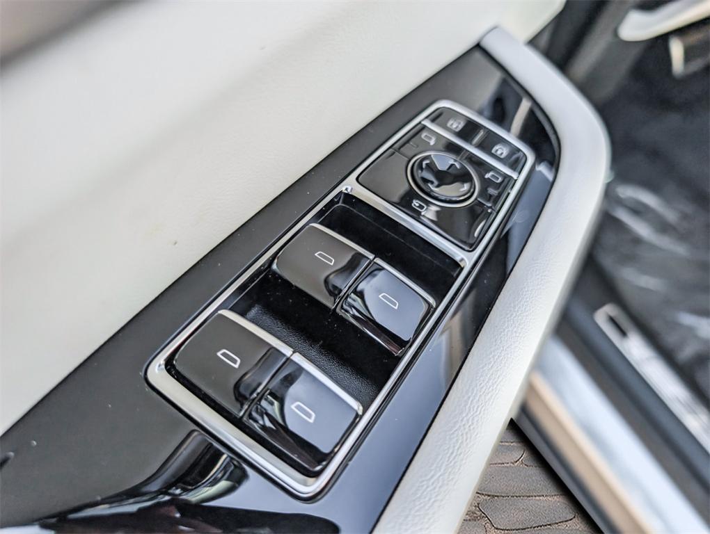 new 2026 Cadillac VISTIQ car, priced at $81,089