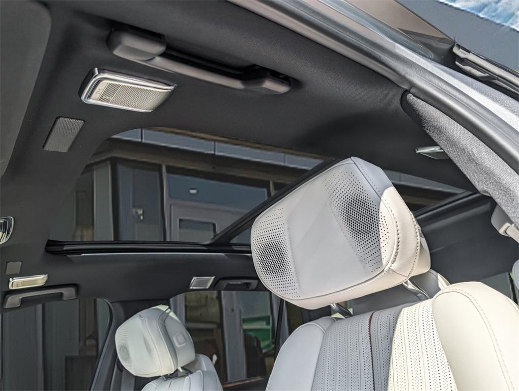 new 2026 Cadillac VISTIQ car, priced at $81,089