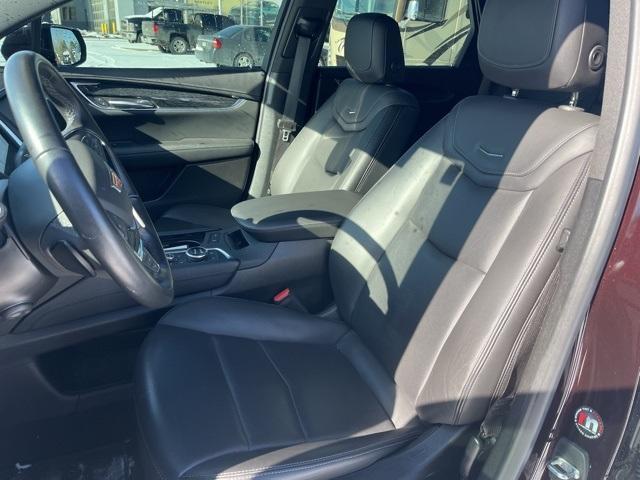 used 2021 Cadillac XT5 car, priced at $33,000