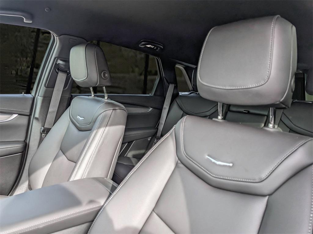 new 2025 Cadillac XT5 car, priced at $46,989