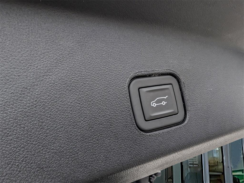 new 2025 Cadillac LYRIQ car, priced at $64,814