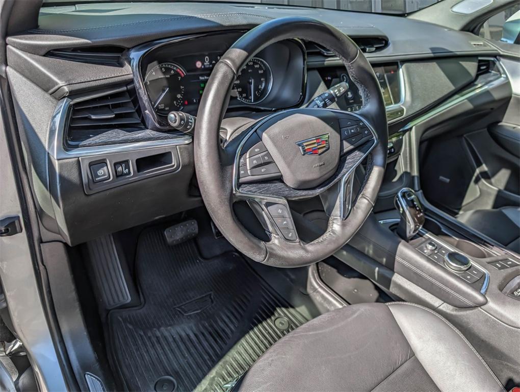 used 2020 Cadillac XT5 car, priced at $21,500