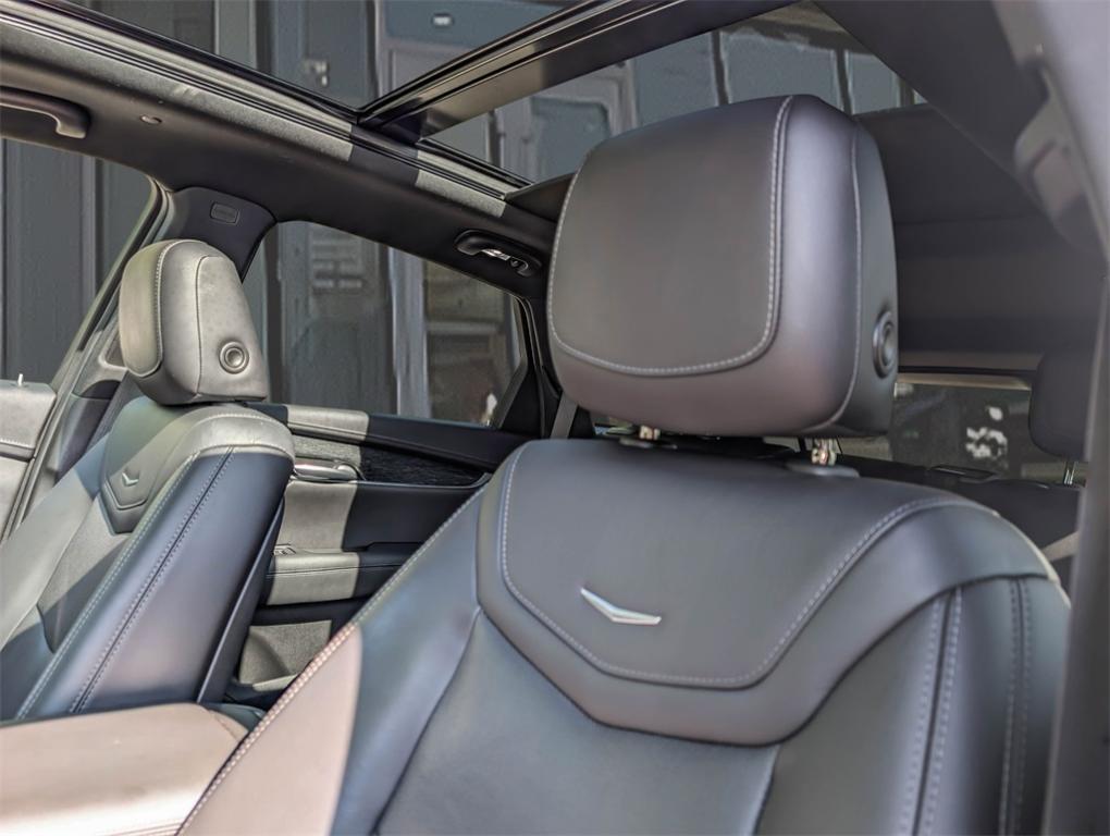 used 2020 Cadillac XT5 car, priced at $21,500