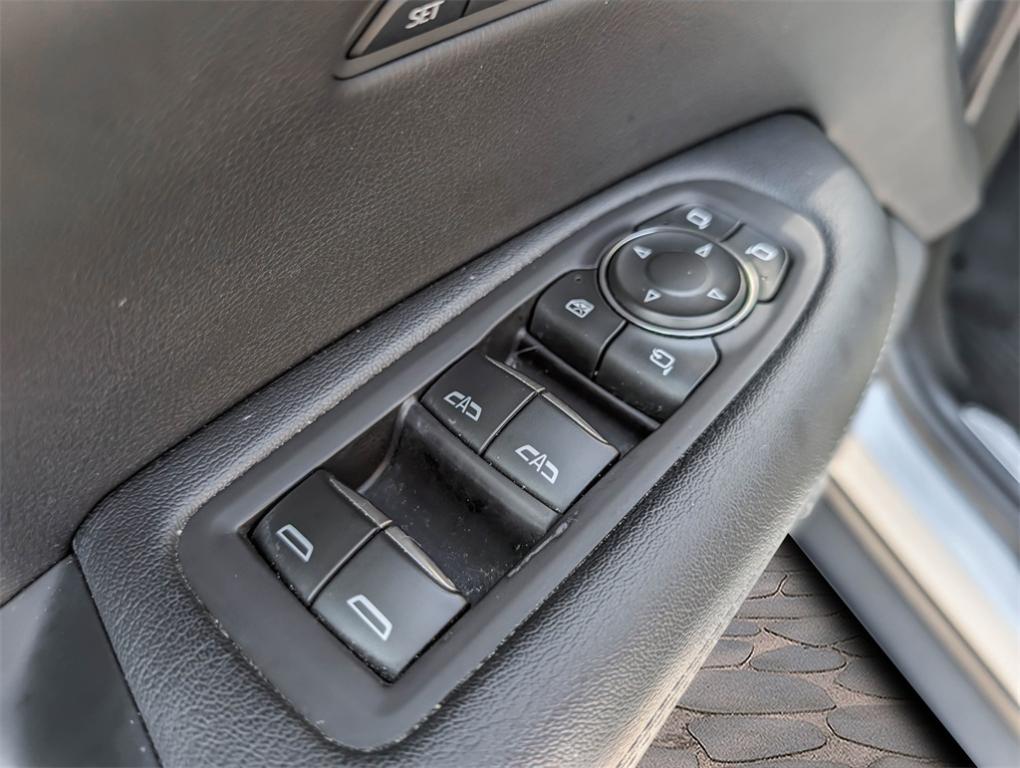 used 2020 Cadillac XT5 car, priced at $21,500