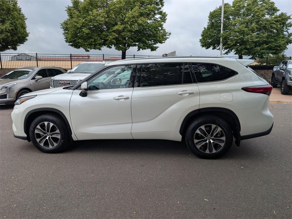used 2020 Toyota Highlander car, priced at $29,500