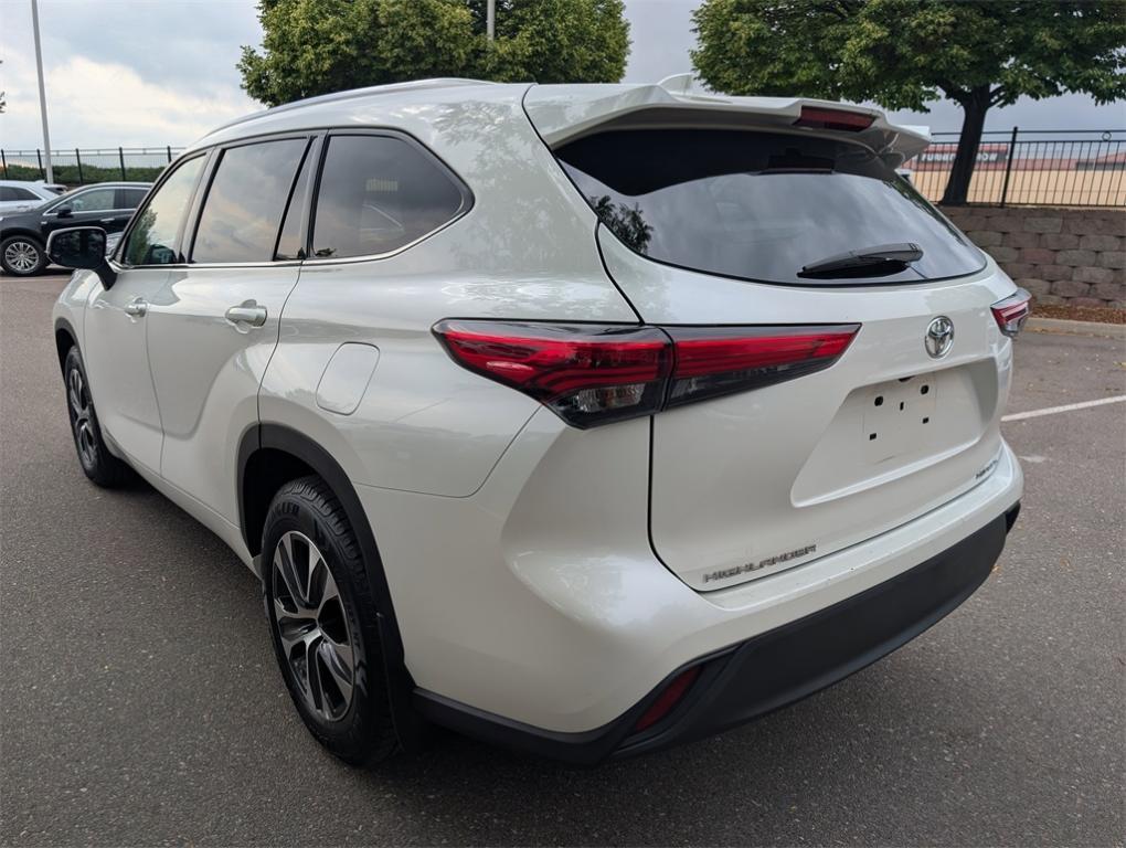 used 2020 Toyota Highlander car, priced at $29,500