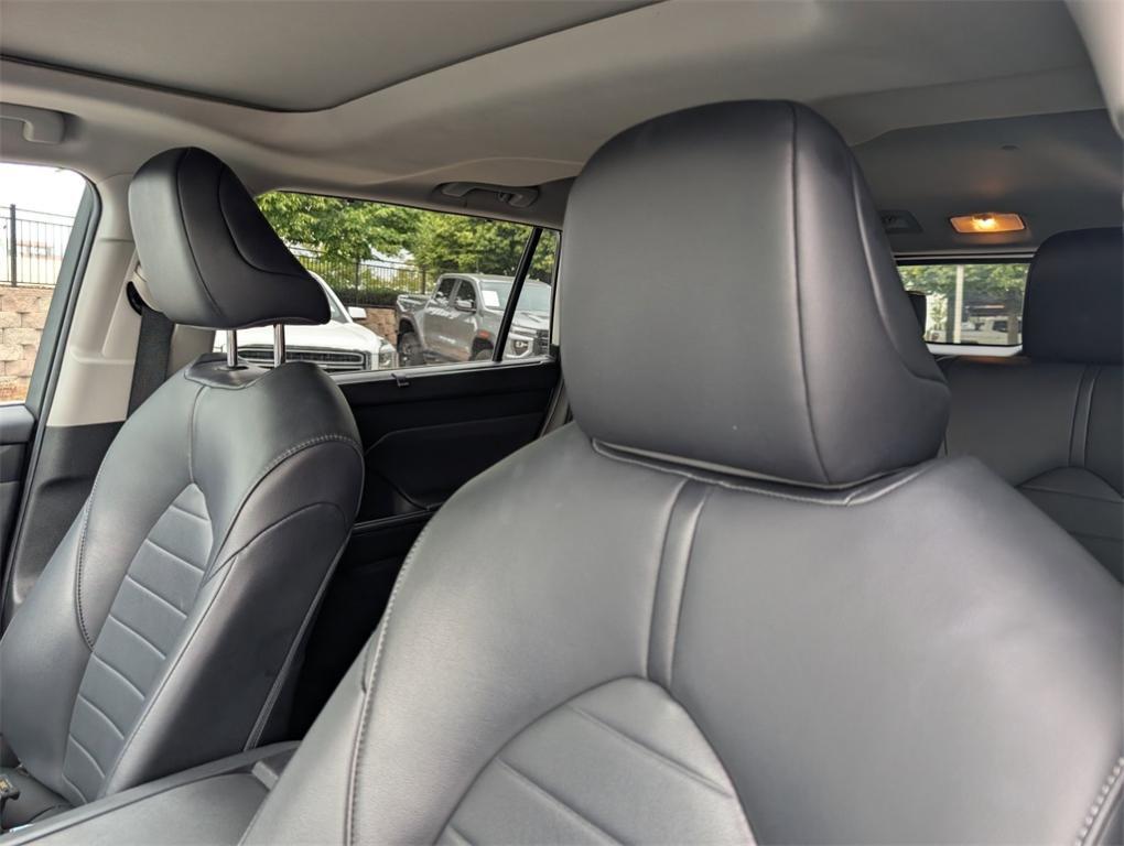 used 2020 Toyota Highlander car, priced at $29,500